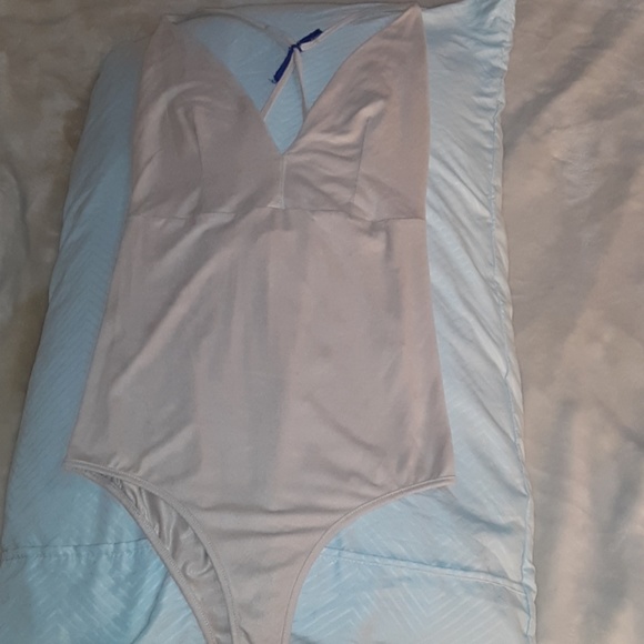 Top - Picture 1 of 2